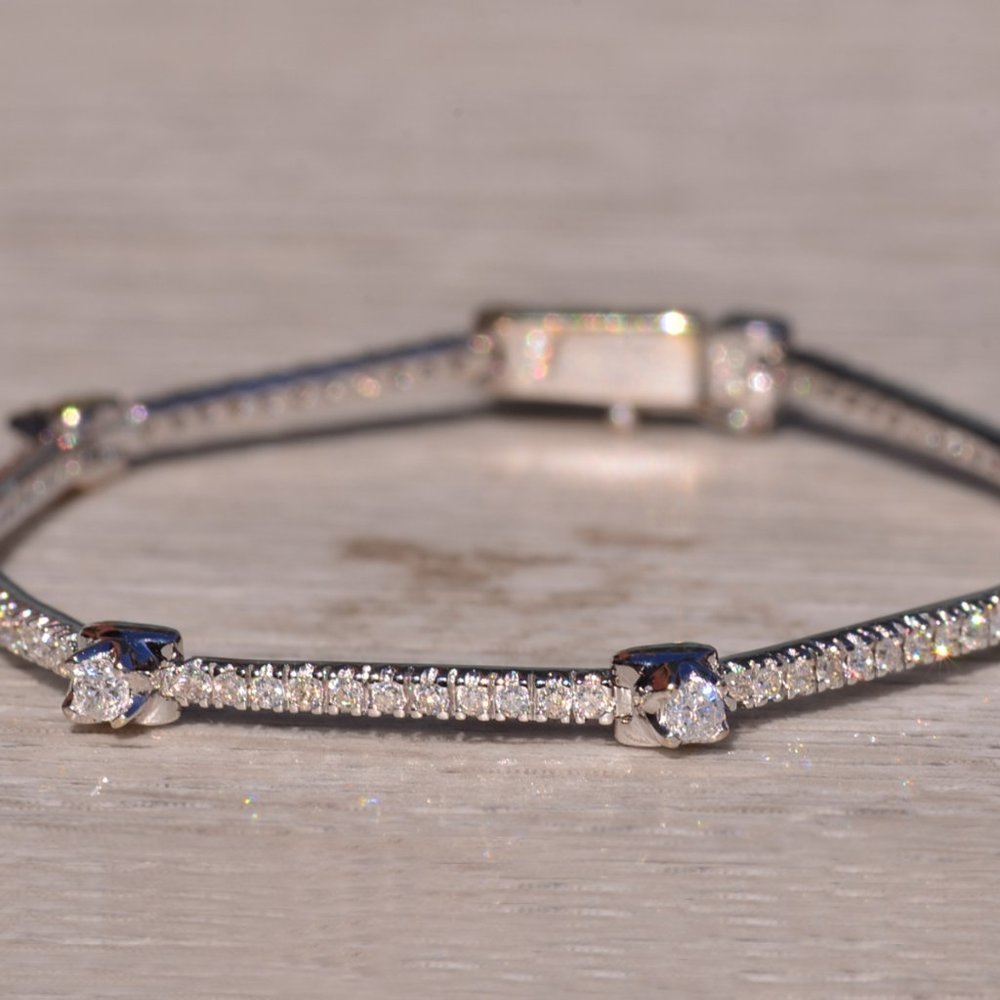 White Gold Station Diamond Bracelet with Natural Diamonds